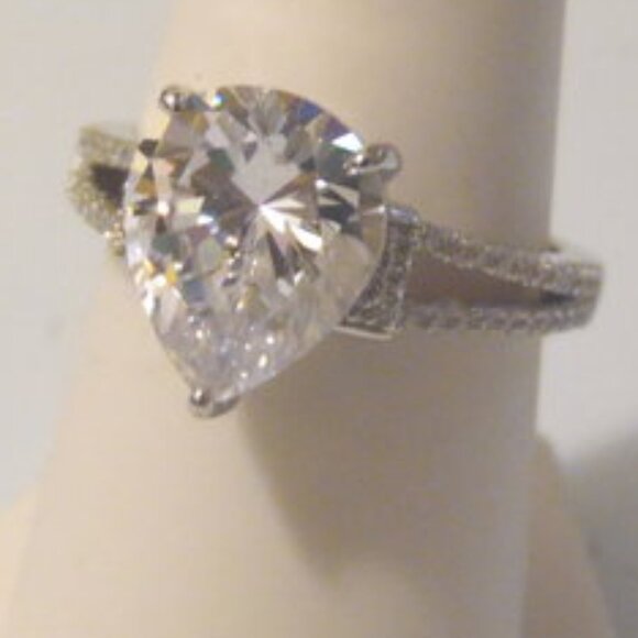 Radiance by Absolute Sterling silver Cushion-cut Ring Size 8 - Picture 4 of 4